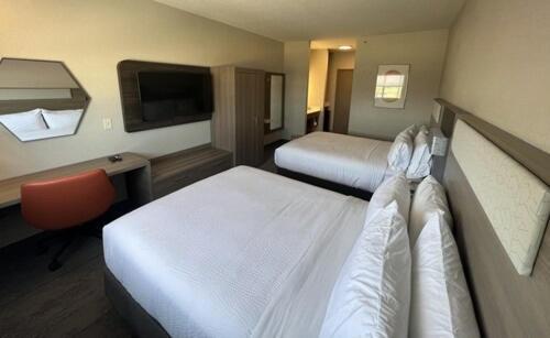 Holiday Inn Express - Wichita North - Park City By Ihg Exterior photo